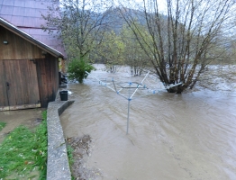 Slika 9: Meža, Otiški vrh - poplava 2012